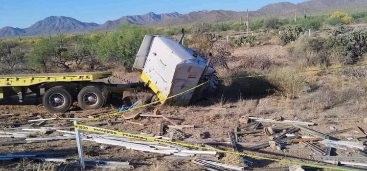 Fiscalía investiga por el delito de homicidio culposo el percance de la carretera Caborca-Sonoyta.