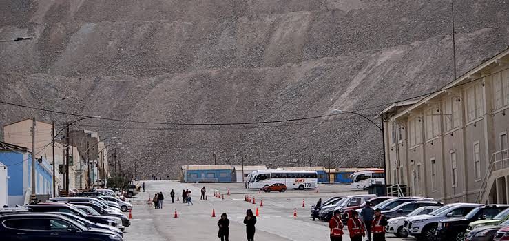 Amenazan mineros de Gómez Urrutia a gobernador Durazo con cerrar carretera en Caborca