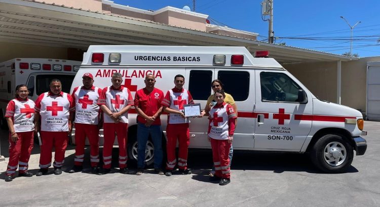 Recibe Cruz Roja Pitiquito donativo de una unidad de parte de Cruz Roja Puerto Peñasco