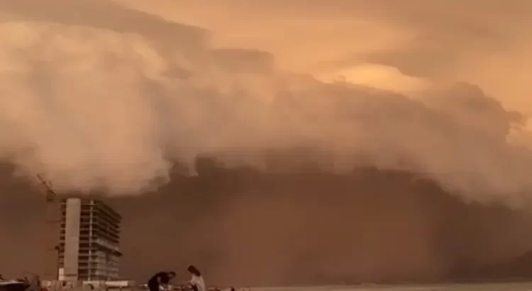 Tormenta de arena azota a Sonora