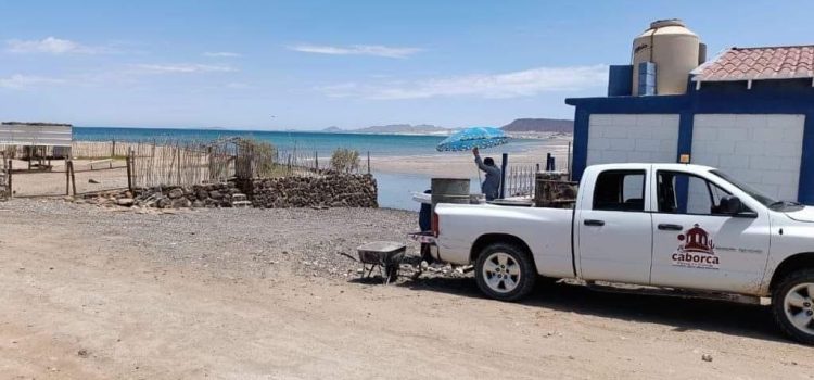 Instalan señalamientos y nomenclaturas en playa Puerto Lobos