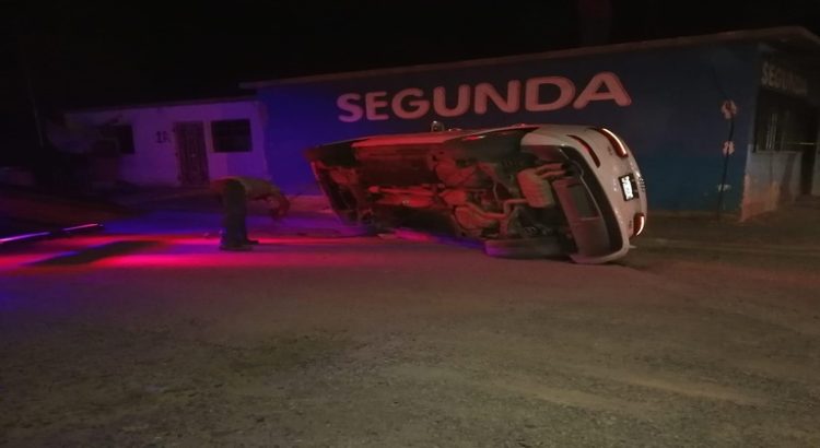 Fuerte accidente en Caborca no reporta lesionados