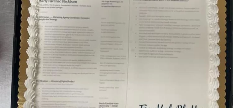 Mandó su curriculum vitae … impreso en un pastel