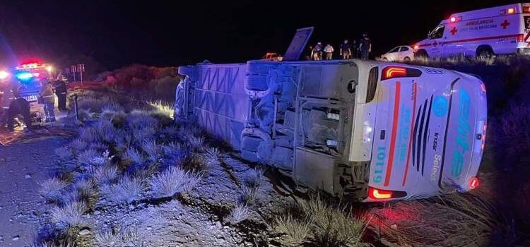 Vuelca camión de pasajeros en el tramo Altar-Santa Ana en Sonora
