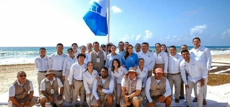 Otorgan 49 banderas Blue Flag a Cancún para la temporada 2025-2026