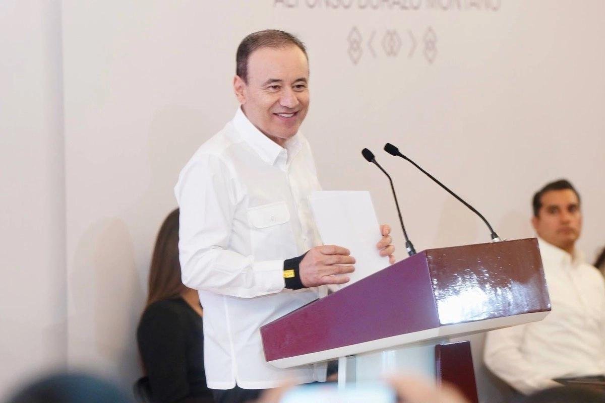 “Casi sudo agua bendita”: gobernador de Sonora, Alfonso Durazo, rechaza vínculos con grupos criminales