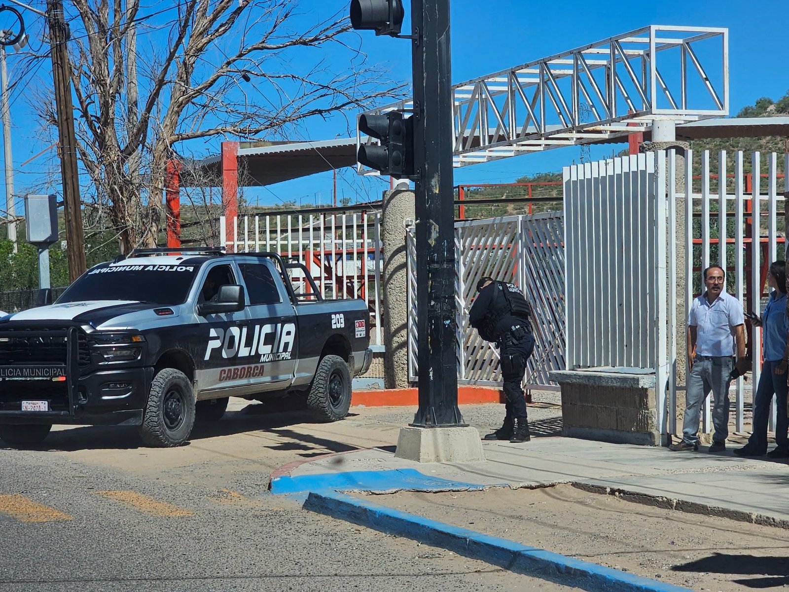 Presunto estudiante armado causa pánico en el COBACH Caborca